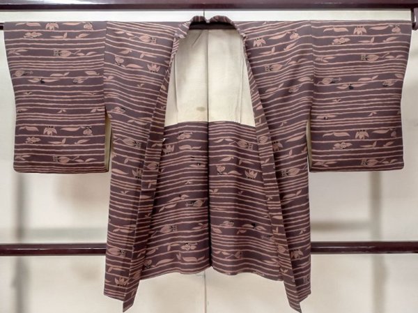 Photo1: M0627G Used Japanese women  Brown HAORI short jacket / Silk. Flower,   (Grade B) (1)