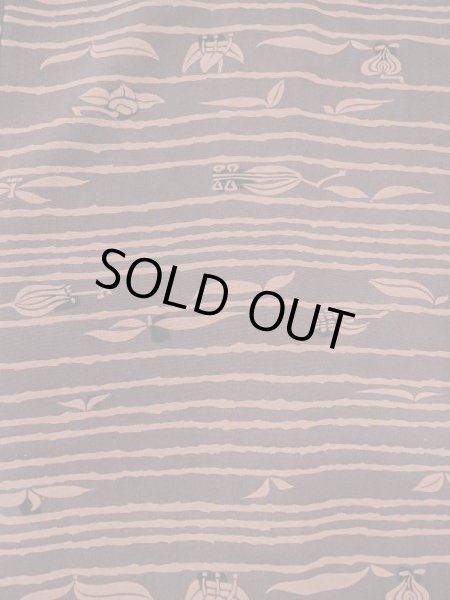 Photo3: M0627G Used Japanese women  Brown HAORI short jacket / Silk. Flower,   (Grade B) (3)