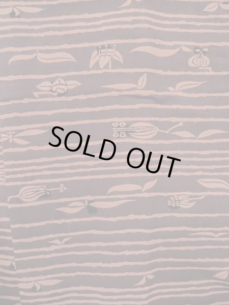 Photo4: M0627G Used Japanese women  Brown HAORI short jacket / Silk. Flower,   (Grade B) (4)