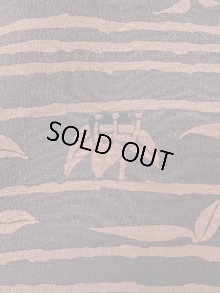 Photo5: M0627G Used Japanese women  Brown HAORI short jacket / Silk. Flower,   (Grade B) (5)