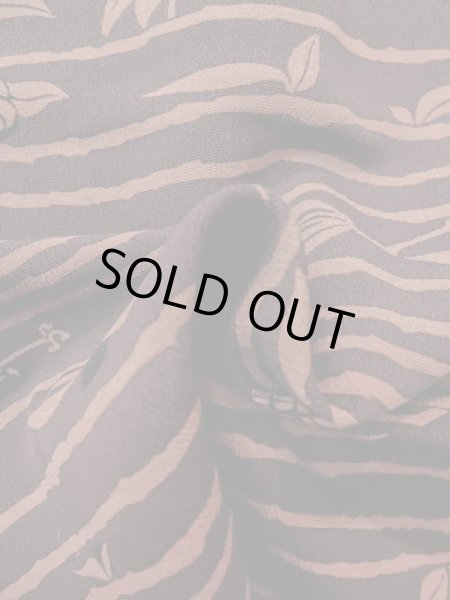 Photo11: M0627G Used Japanese women  Brown HAORI short jacket / Silk. Flower,   (Grade B) (11)