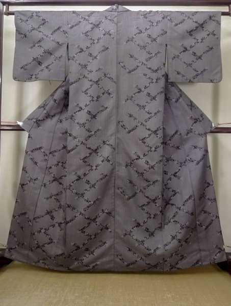 Photo1: M0704T Used Japanese women  Gray HITOE unlined / Silk. Leaf,   (Grade D) (1)