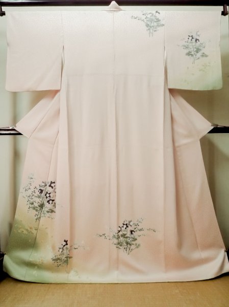 Photo1: Mint M0720C Used Japanese women Pale Pink HOUMONGI formal / Silk. Flower,   (Grade A) (1)