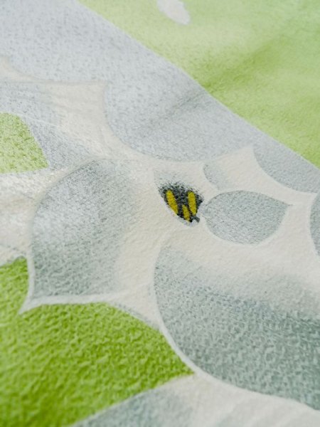 Photo9: Mint M0720D Used Japanese women Shiny Yellowish Green KOMON dyed / Silk. Flower,   (Grade A) (9)