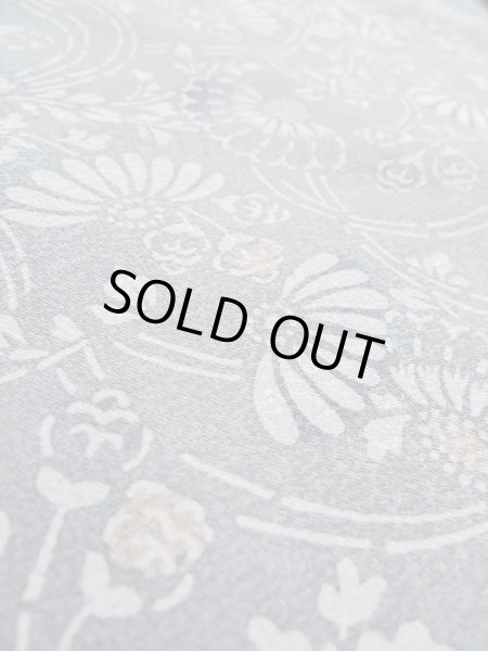 Photo9: M0720N Used Japanese women Pale Gray KOMON dyed / Silk. Flower,   (Grade B) (9)