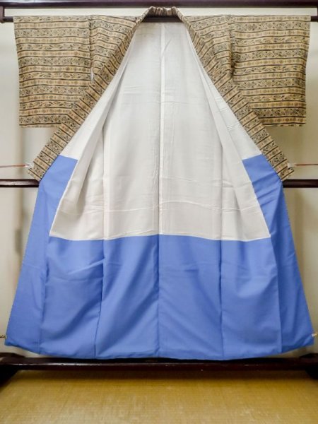 Photo2: M0720Z Used Japanese women Grayish Golden Yellow KOMON dyed / Silk. Flower,   (Grade A) (2)