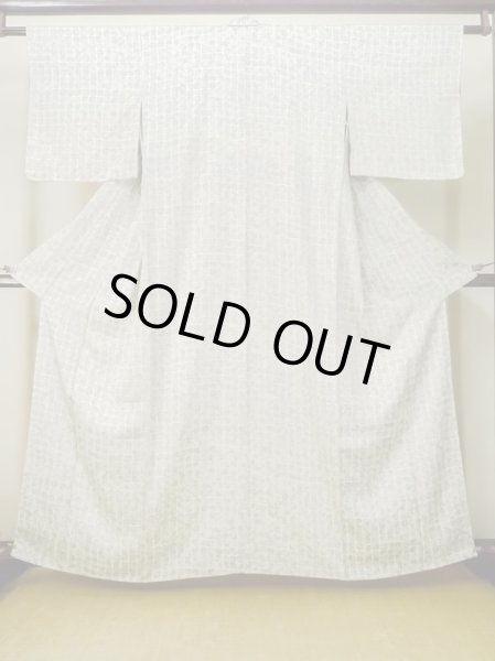 Photo1: Mint M0728C Used Japanese women  Gray KOMON dyed / Silk. Quadrangle,   (Grade A) (1)