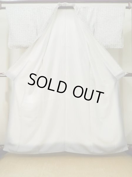 Photo2: Mint M0728C Used Japanese women  Gray KOMON dyed / Silk. Quadrangle,   (Grade A) (2)