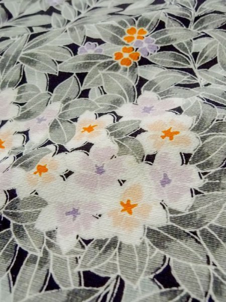 Photo10: M0728G Used Japanese women  Black KOMON dyed / Silk. Flower,   (Grade B) (10)