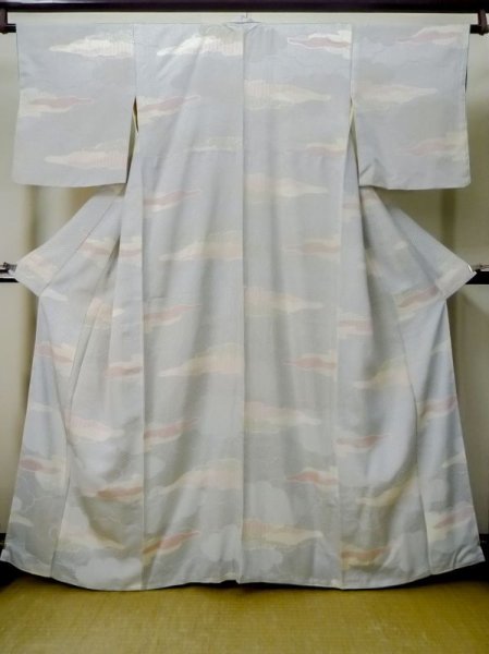 Photo1: M0728O Used Japanese women  White KOMON dyed / Silk. Leaf,   (Grade C) (1)