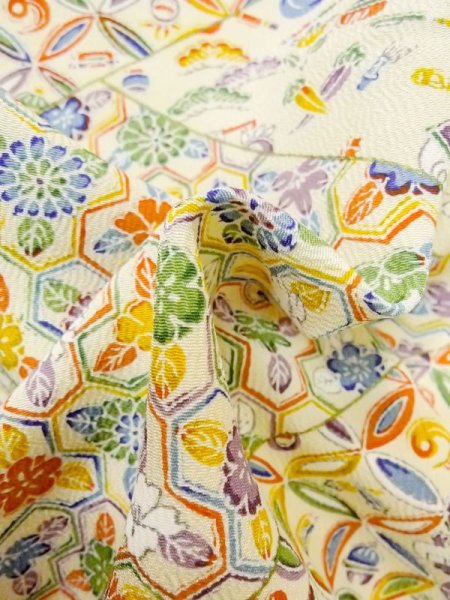 Photo11: Mint M0729A Used Japanese women  Ivory KOMON dyed / Silk. Chrysanthemum,   (Grade A) (11)