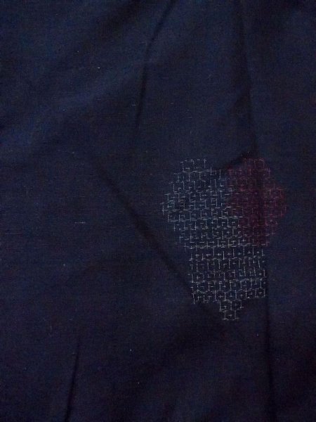 Photo3: Mint M0729B Used Japanese women  Indigo Blue TSUMUGI pongee / Silk. Abstract pattern   (Grade A) (3)
