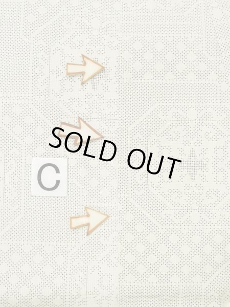 Photo16: M0808B Vintage Japanese women   Ivory OSHIMA-TSUMUGI / Silk. Quadrangle,   (Grade C) (16)