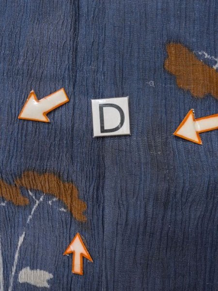 Photo17: M0808W Vintage Japanese women   Navy Blue OJIYACHIJIMI / Linen. Flower, Stains and other damages all over.  (Grade D) (17)