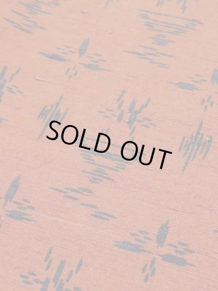 Photo7: M0829C Vintage Japanese women   Vermilion MICHIYUKI outer coat / Silk. Abstract pattern   (Grade C) (7)