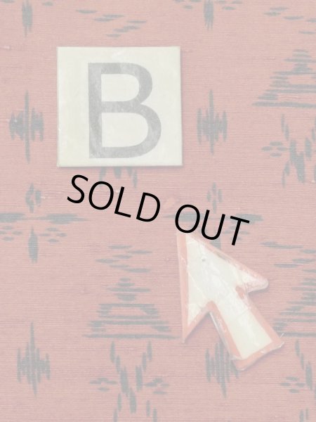 Photo13: M0829C Vintage Japanese women   Vermilion MICHIYUKI outer coat / Silk. Abstract pattern   (Grade C) (13)