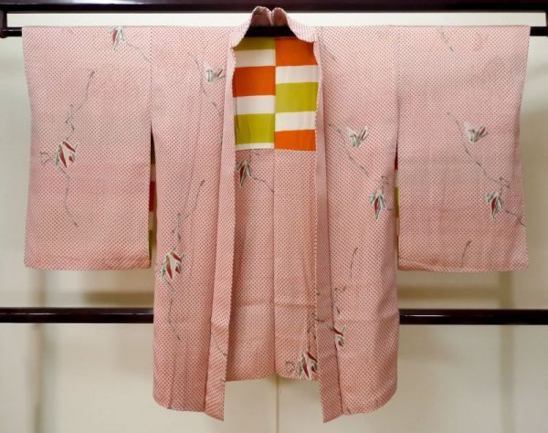 Photo1: M0907C Antique Japanese women Pale Light Coral HAORI short jacket / Silk. Abstract pattern Paper crane pattern  (Grade C) (1)
