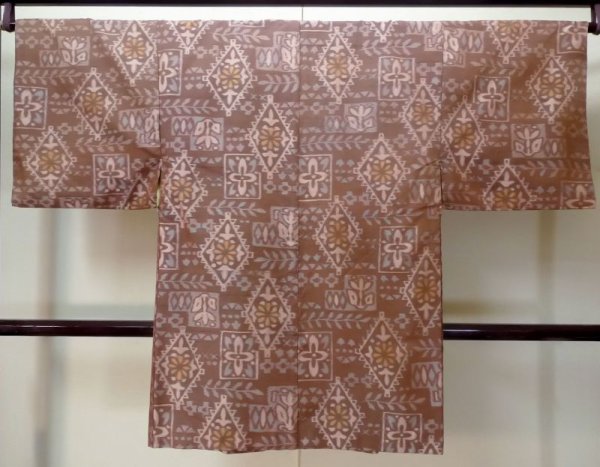 Photo2: M0907H Antique Japanese women  Pale Brown HAORI short jacket / Silk. Flower,   (Grade D) (2)