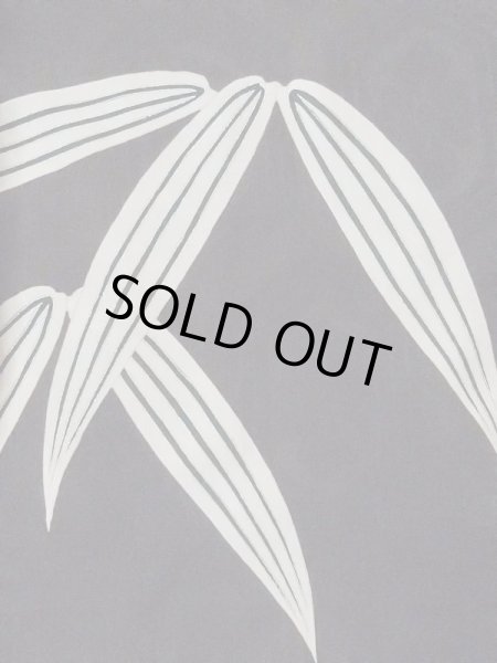 Photo6: M0907J Antique Japanese women   Black HAORI short jacket / Silk. Pine tree/branch/needle,   (Grade C) (6)