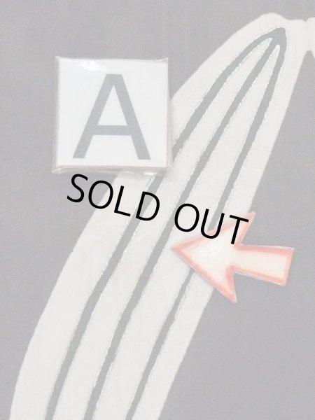 Photo16: M0907J Antique Japanese women   Black HAORI short jacket / Silk. Pine tree/branch/needle,   (Grade C) (16)