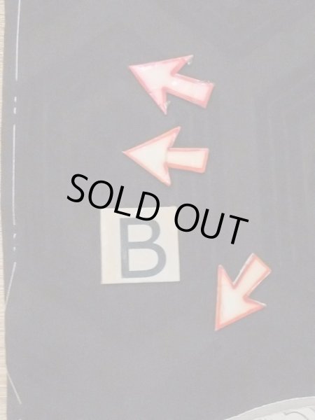 Photo17: M0907J Antique Japanese women   Black HAORI short jacket / Silk. Pine tree/branch/needle,   (Grade C) (17)