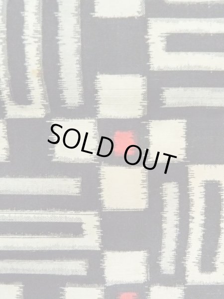 Photo5: M0907U Antique Japanese women   Black HAORI short jacket / Silk. Geometrical pattern,   (Grade C) (5)