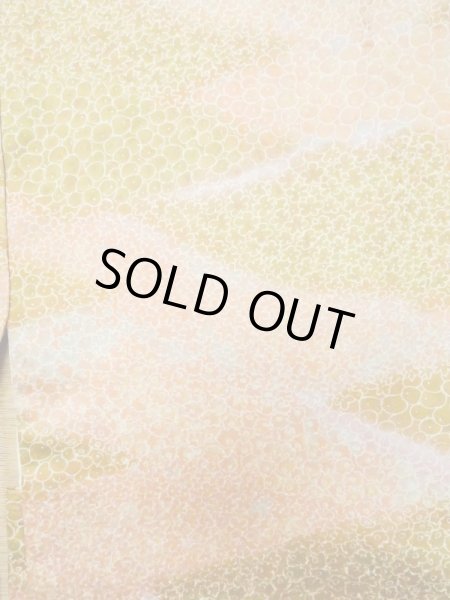 Photo3: M0907Y Vintage Japanese women Light Yellowish Pink HAORI short jacket / Synthetic. Flower,   (Grade A) (3)