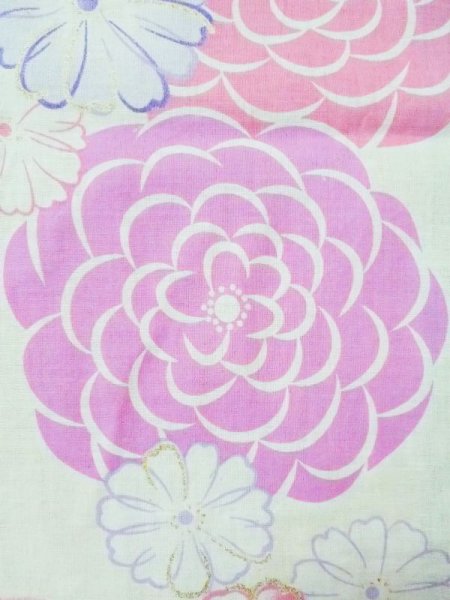 Photo5: M0914S Used Japanese women   Ivory YUKATA summer(made in Other than Japan) / Cotton. Flower   (Grade B) (5)