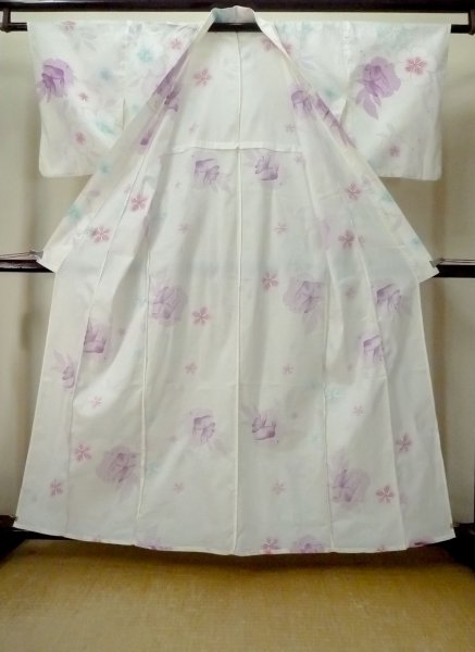 Photo2: M0914U Used Japanese women   Off White YUKATA summer(made in Other than Japan) / Cotton. SAKURA cherry blossom, Goldfish pattern  (Grade C) (2)