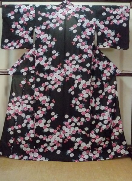 Photo1: M0914V Used Japanese women   Black YUKATA summer(made in Other than Japan) / Cotton.  Goldfish, Cosmos pattern  (Grade B) (1)