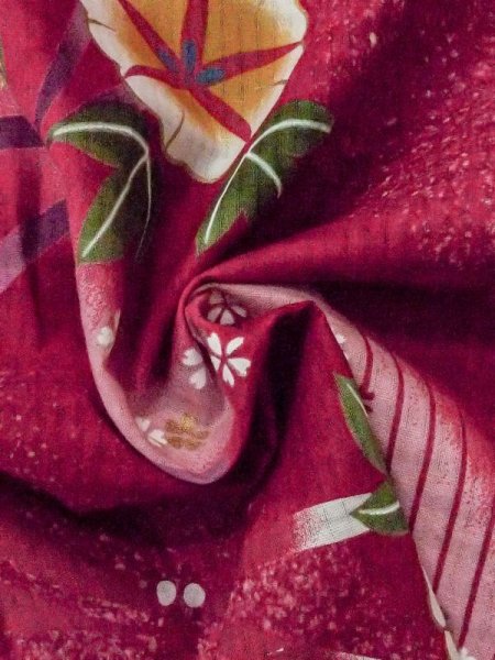 Photo10: M0914W Used Japanese women   Red YUKATA summer(made in Other than Japan) / Cotton. SAKURA cherry blossom, Morning glory, dragonfly pattern  (Grade B) (10)