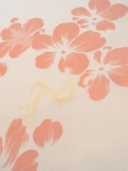 Photo10: M0922B Antique Japanese women   Ivory JUBAN undergarment / Silk. Flower,   (Grade C) (10)