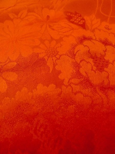 Photo9: M0922N Antique Japanese women   Vermilion JUBAN undergarment / Silk. Flower, There is an impression from use.  (Grade D) (9)