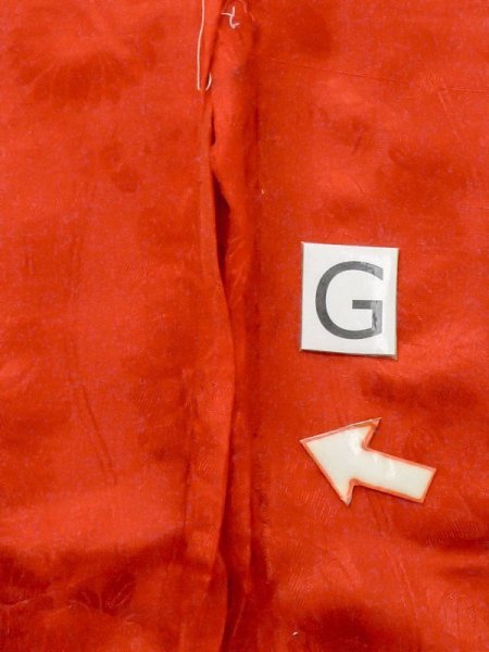 Photo18: M0922T Antique Japanese women   Red JUBAN undergarment / Silk.  There is an impression from use.  (Grade D) (18)