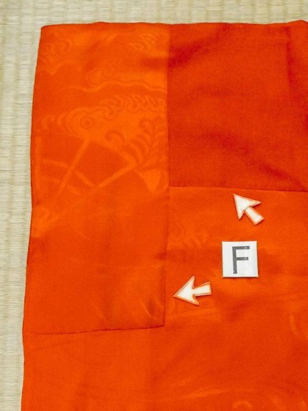 Photo17: M0922V Antique Japanese women   Vermilion JUBAN undergarment / Silk.  Aging deterioration. There is an impression from use. The attached collar is synthetic.  (Grade D) (17)