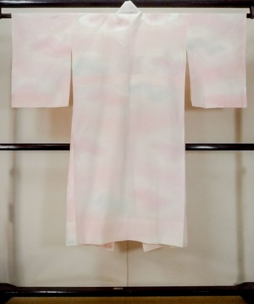 Photo2: M0923A Used Japanese women Pale Light Pink JUBAN undergarment / Synthetic. Wave,   (Grade C) (2)