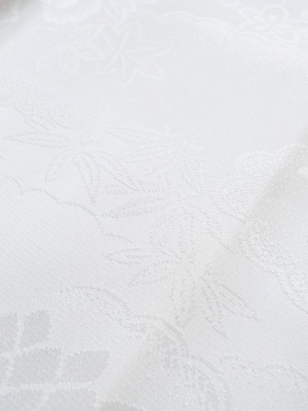 Photo8: M0923D Used Japanese women   White JUBAN undergarment / Synthetic.  Based woven pattern: Pine tree, Bamboo leaf, Cloud  (Grade C) (8)