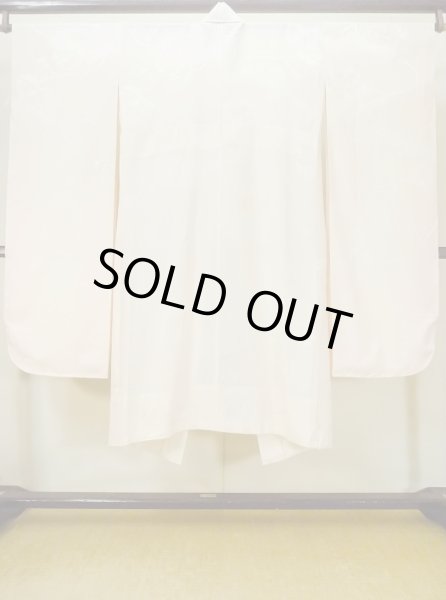 Photo2: M1003A Vintage Japanese women  Pale Coral JUBAN undergarment / Silk. Gradation Lining is attached on sleeves. Based woven pattern: Bells, Japanese traditional handball  (Grade B) (2)