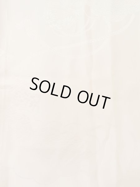 Photo4: M1003A Vintage Japanese women  Pale Coral JUBAN undergarment / Silk. Gradation Lining is attached on sleeves. Based woven pattern: Bells, Japanese traditional handball  (Grade B) (4)