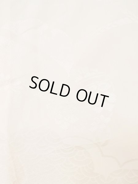 Photo5: M1003A Vintage Japanese women  Pale Coral JUBAN undergarment / Silk. Gradation Lining is attached on sleeves. Based woven pattern: Bells, Japanese traditional handball  (Grade B) (5)