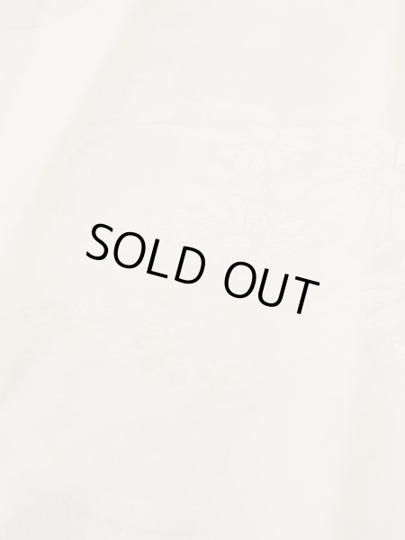 Photo9: M1003A Vintage Japanese women  Pale Coral JUBAN undergarment / Silk. Gradation Lining is attached on sleeves. Based woven pattern: Bells, Japanese traditional handball  (Grade B) (9)