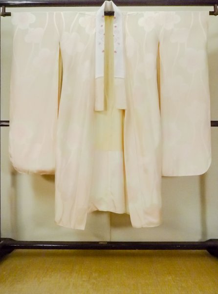 Photo1: M1003E Vintage Japanese women  Pale Coral JUBAN undergarment / Silk.    (Grade D) (1)