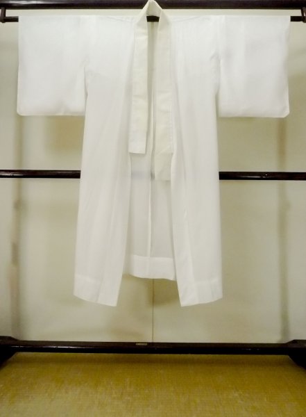 Photo1: M1003M Vintage Japanese women   White JUBAN undergarment / Silk.  Synthetic collar is attached.  (Grade C) (1)