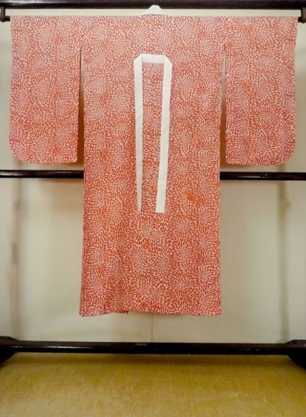 Photo2: M1003X Vintage Japanese women   Red JUBAN undergarment / Synthetic. Chrysanthemum   (Grade D) (2)