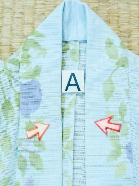 Photo14: M1010A Vintage Japanese women  Light Light Blue YUKATA summer(made in Japan) / Cotton. Chinese flower   (Grade C) (14)