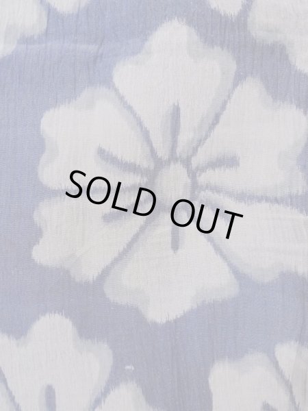 Photo7: M1010H Vintage Japanese women   Indigo Blue OJIYACHIJIMI / Linen. Flower There is an impression from use.  (Grade D) (7)