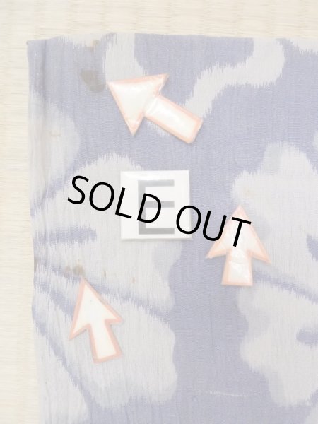 Photo18: M1010H Vintage Japanese women   Indigo Blue OJIYACHIJIMI / Linen. Flower There is an impression from use.  (Grade D) (18)