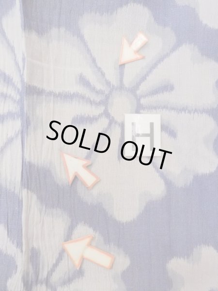 Photo21: M1010H Vintage Japanese women   Indigo Blue OJIYACHIJIMI / Linen. Flower There is an impression from use.  (Grade D) (21)