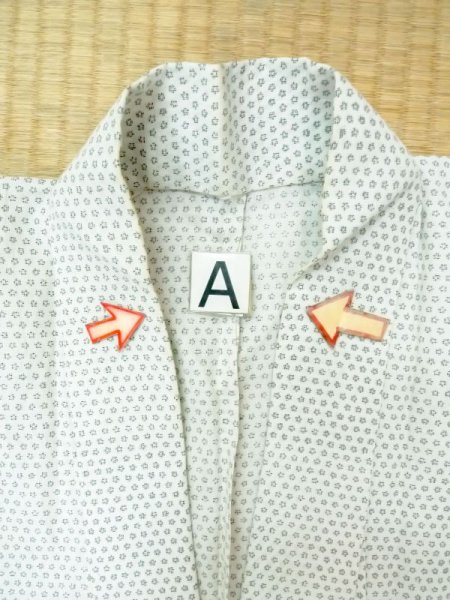 Photo11: M1011C Vintage Japanese   Black Men's Kimono / Silk. Geometrical pattern   (Grade C) (11)