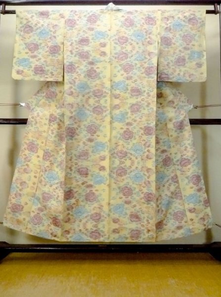Photo1: M1018P Vintage Japanese women Pale Light Yellow HITOE unlined / Silk. Flower,   (Grade C) (1)